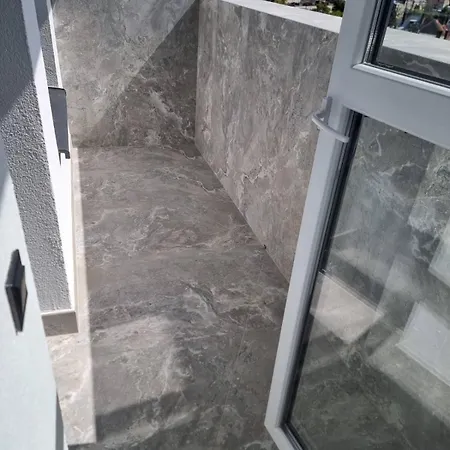 Apartment Leogrand Vip On Oleny Stepanivny 6a