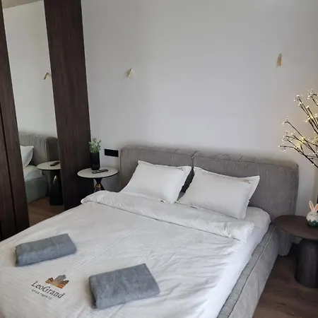 Leogrand Vip On Oleny Stepanivny 6a Apartment Lviv